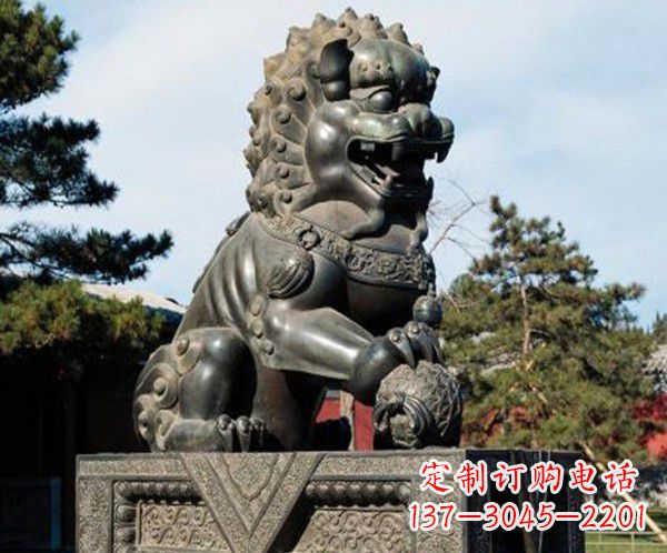 常州完美融合中西文化的铜狮子雕塑
