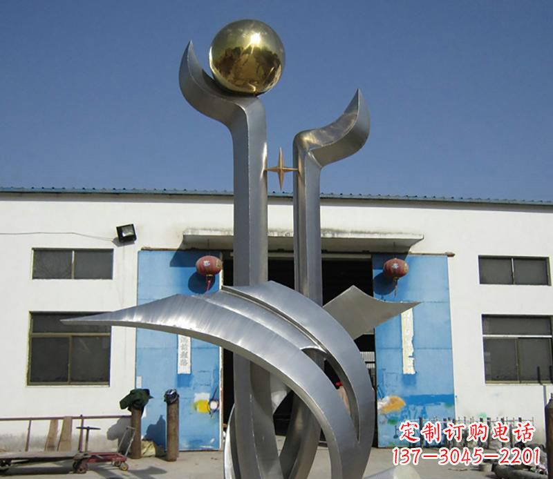常州中领雕塑:不锈钢树叶雕塑,精美绝伦