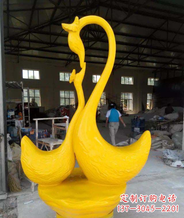 常州精致的天鹅玻璃钢雕塑