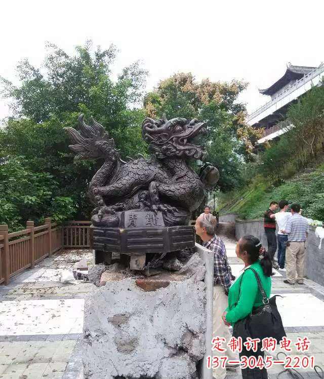 常州青龙神兽雕塑,神态凝重,气势磅礴