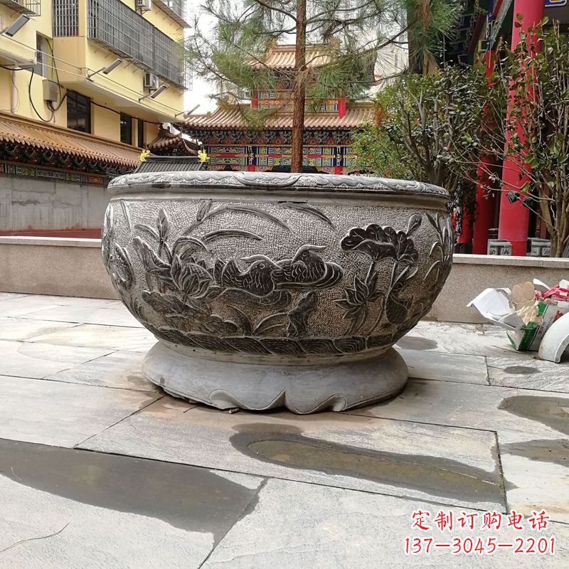 常州青石仿古风格鱼缸雕塑