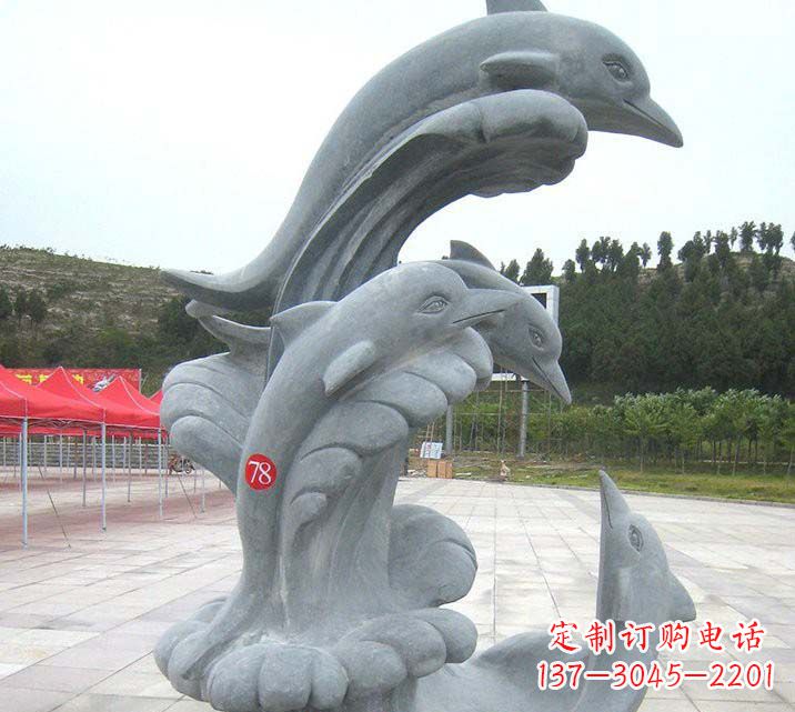 常州青石海豚雕塑由中领雕塑制作,是一款以海豚…