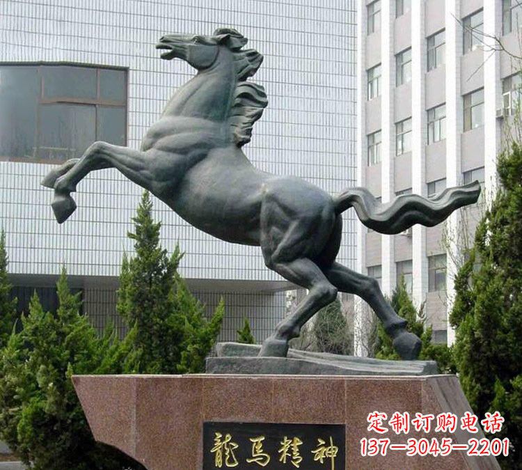 常州青铜奔马精美雕塑是钜鹰中领雕塑推出的一款…