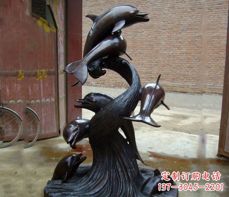 常州群雕浪花海豚摆件