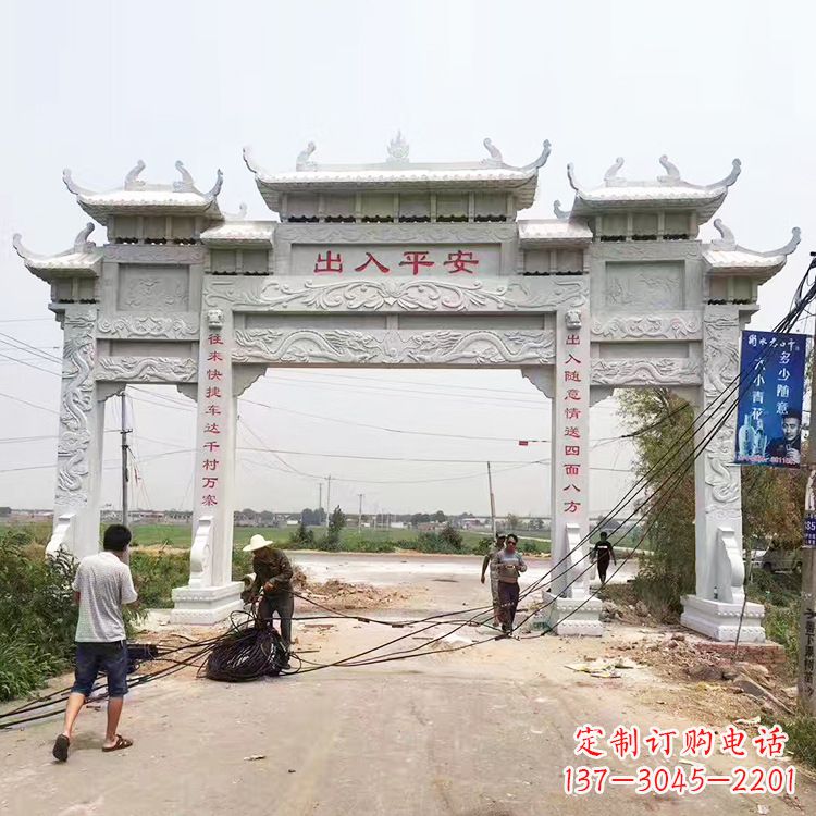 常州质朴粗犷的三间四柱农村石牌坊雕塑