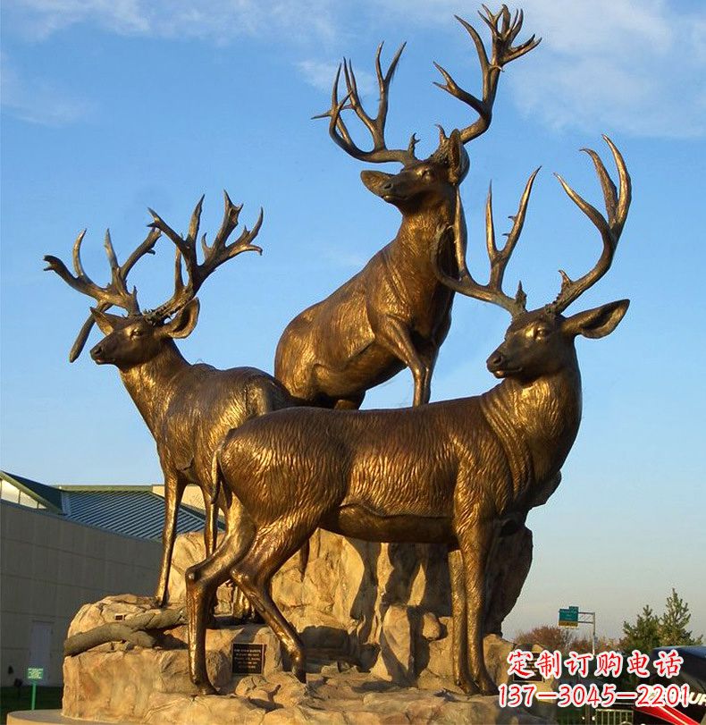 常州三鹿登高鹿景观铜雕,让你秀智慧雕刻艺术