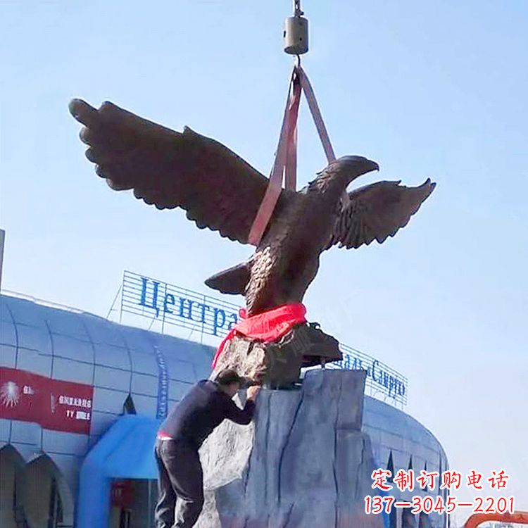 常州商场企业大型老鹰铜雕景观