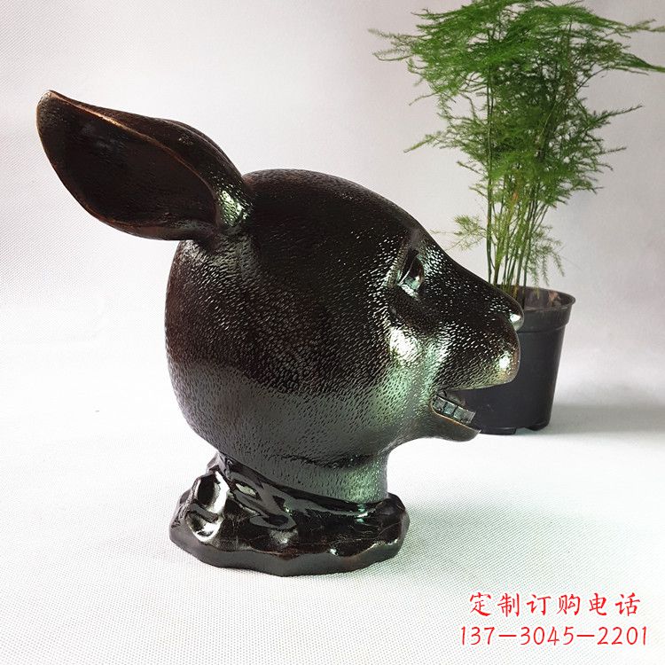 常州表彰传统的中国生肖兔铜铸雕塑
