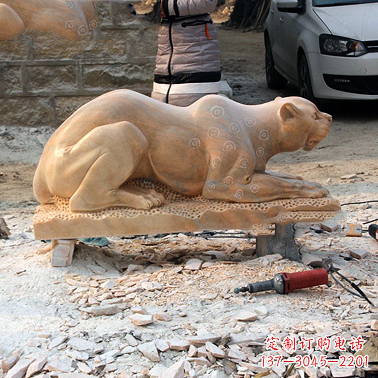 常州中领雕塑:精美雕刻豹雕塑