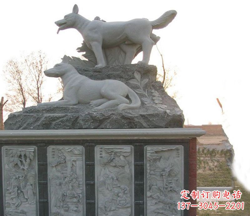 常州体现艺术灵感的两只狗公园动物雕塑