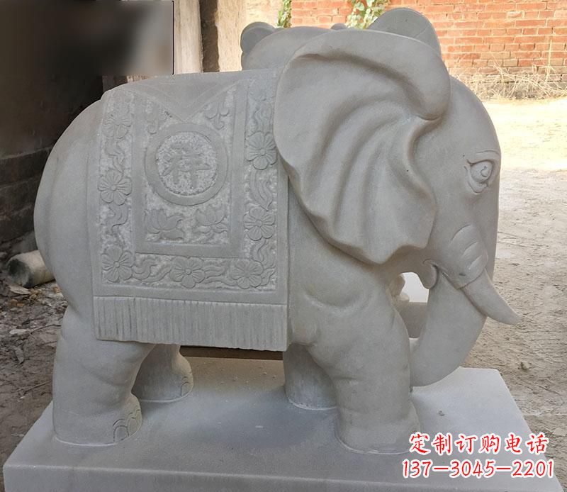 常州风格多样的大象雕塑