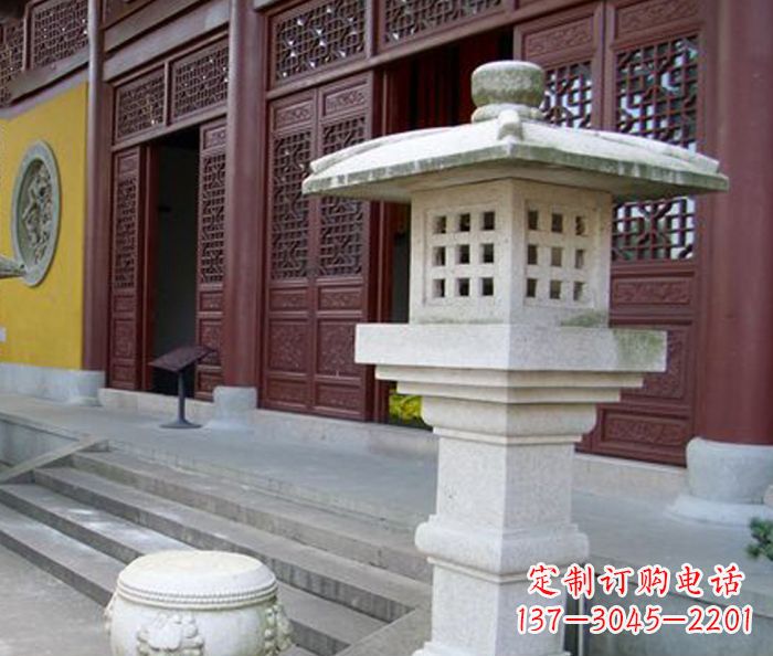 常州寺庙景观镂空石灯石雕