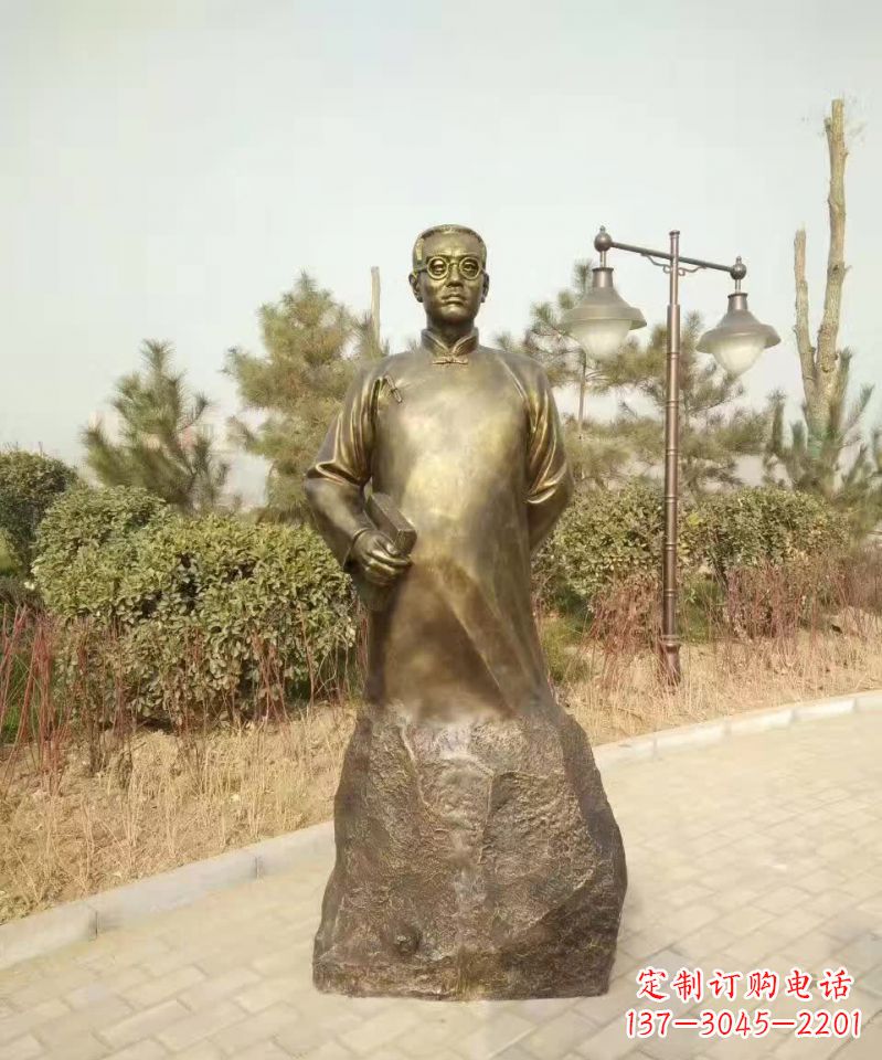 常州陶行知人物铜雕1