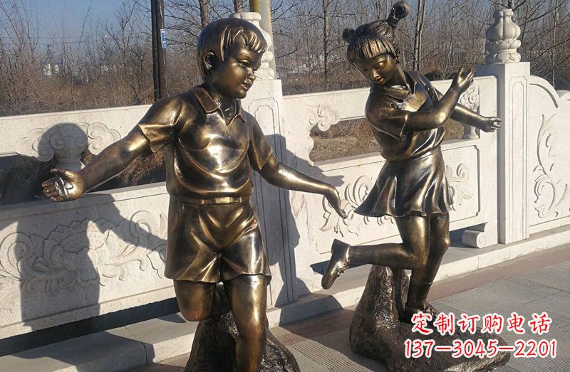 常州踢毽子的儿童铜雕 (2)
