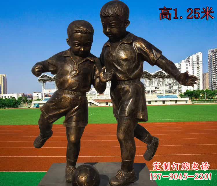 常州踢足球儿童铜雕1