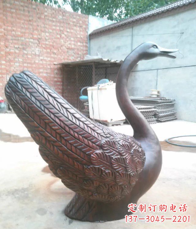 常州天鹅公园天王动物铜雕