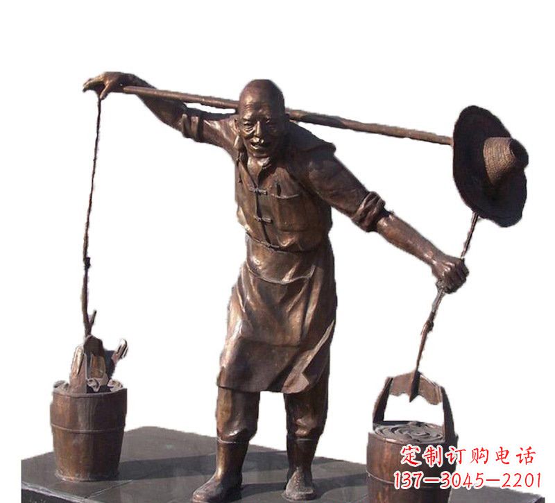 常州挑扁担的老人铜雕