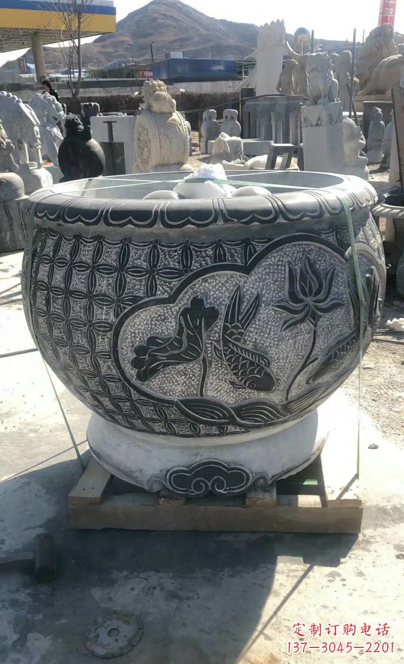 常州庭院圆形石浮雕水缸