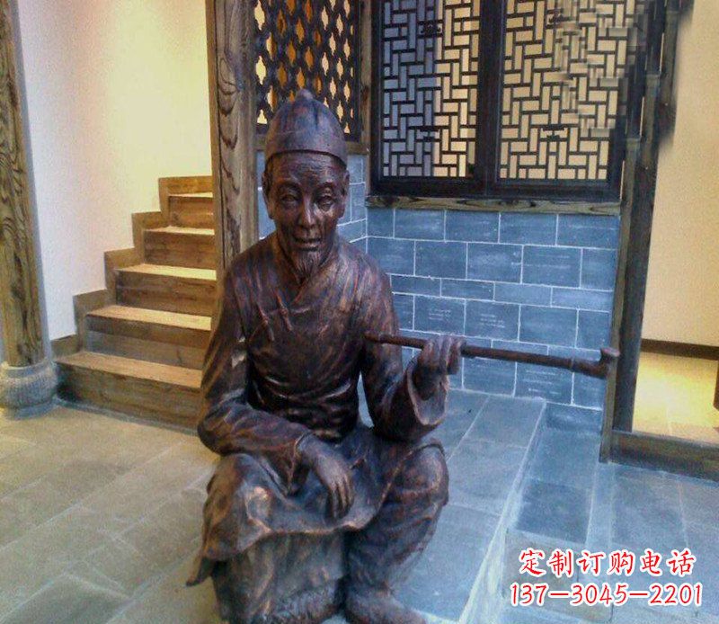 常州铜雕店小二吸烟庭院人物雕塑