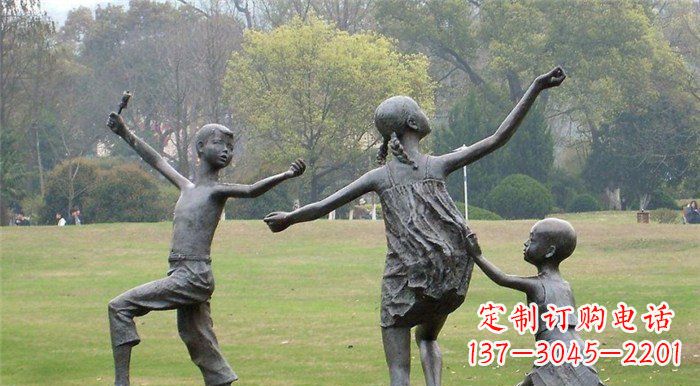 常州玩耍的儿童公园人物铜雕