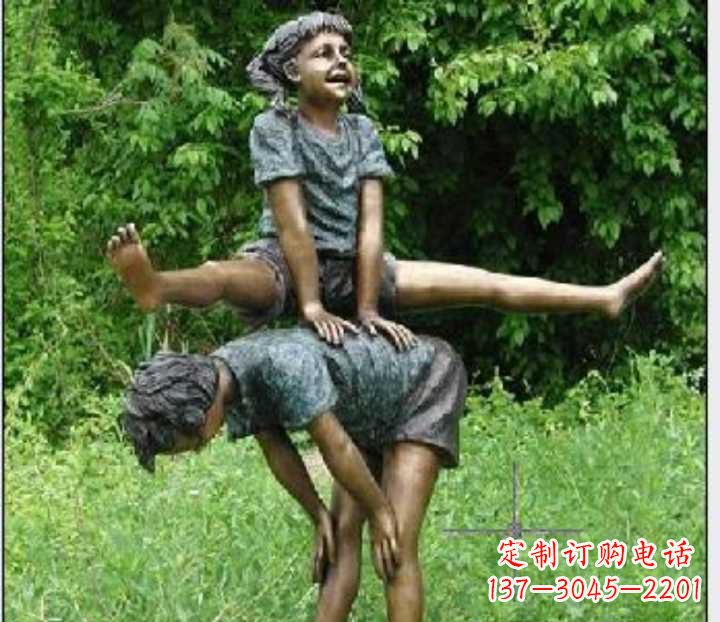常州玩跳山羊的儿童铜雕