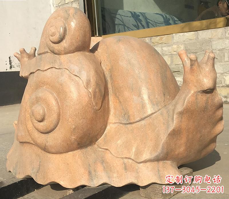 常州晚霞红大型蜗牛母子雕塑