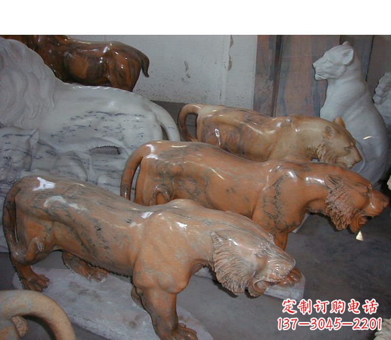常州晚霞红动物老虎石雕
