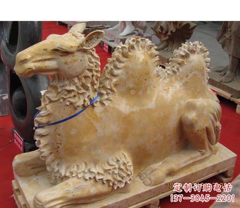 常州晚霞红动物骆驼石雕