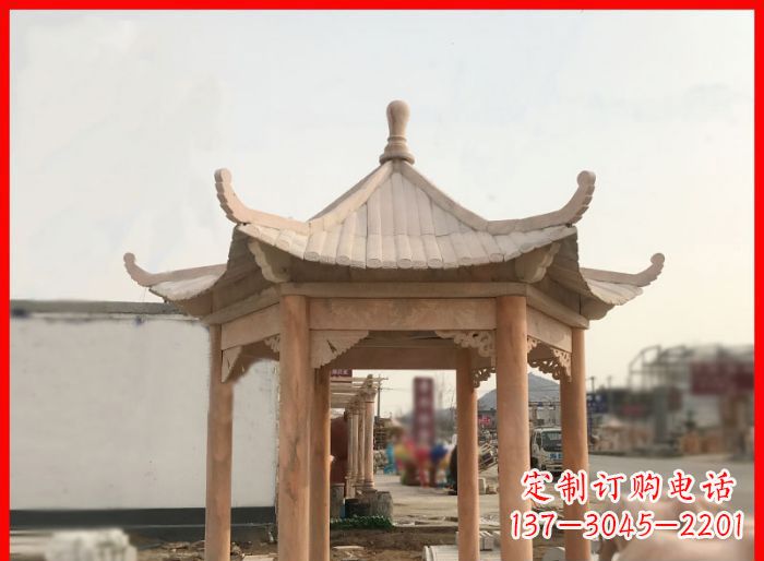 常州晚霞红公园六角石雕凉亭