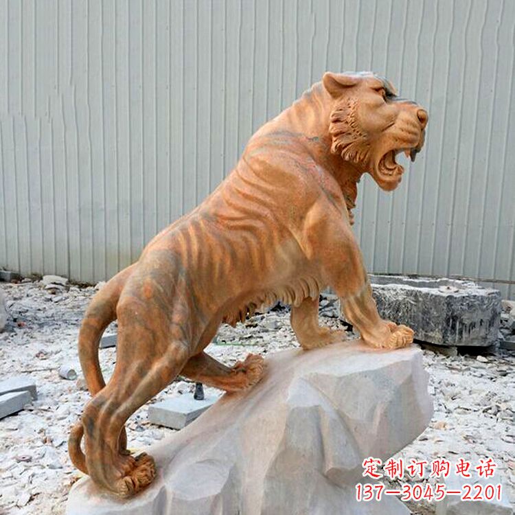 常州晚霞红虎啸老虎动物石雕