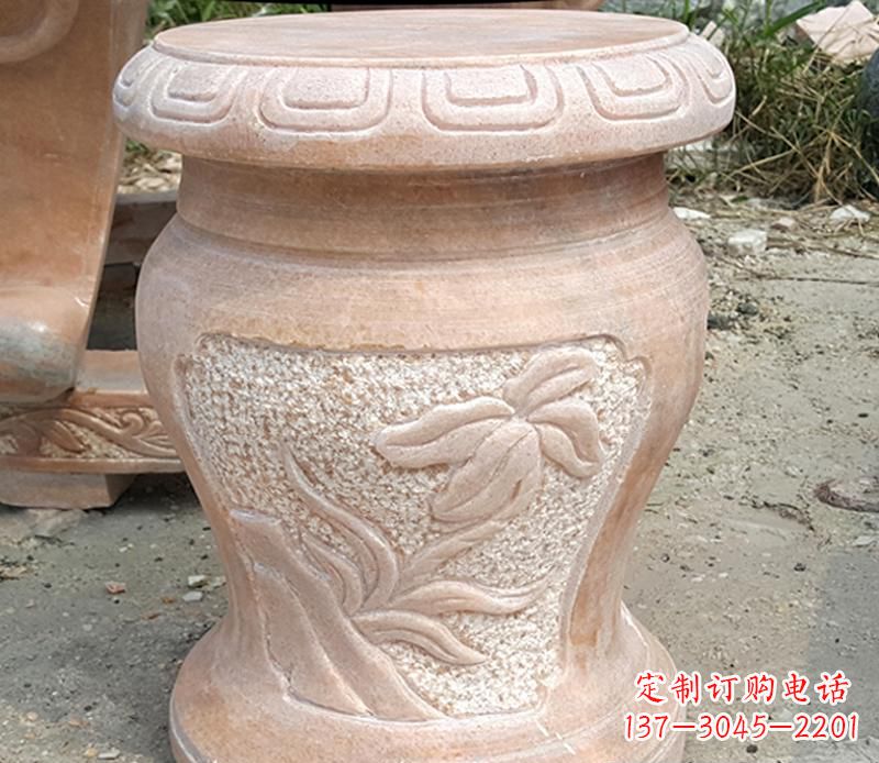 常州晚霞红景观蝴蝶石凳