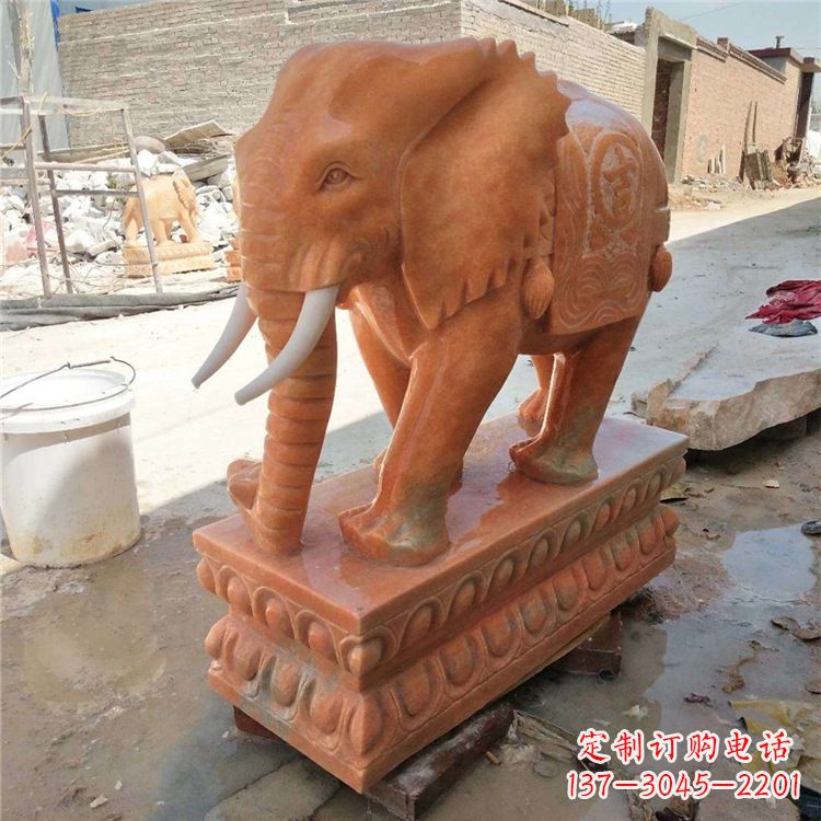 常州晚霞红石雕大象