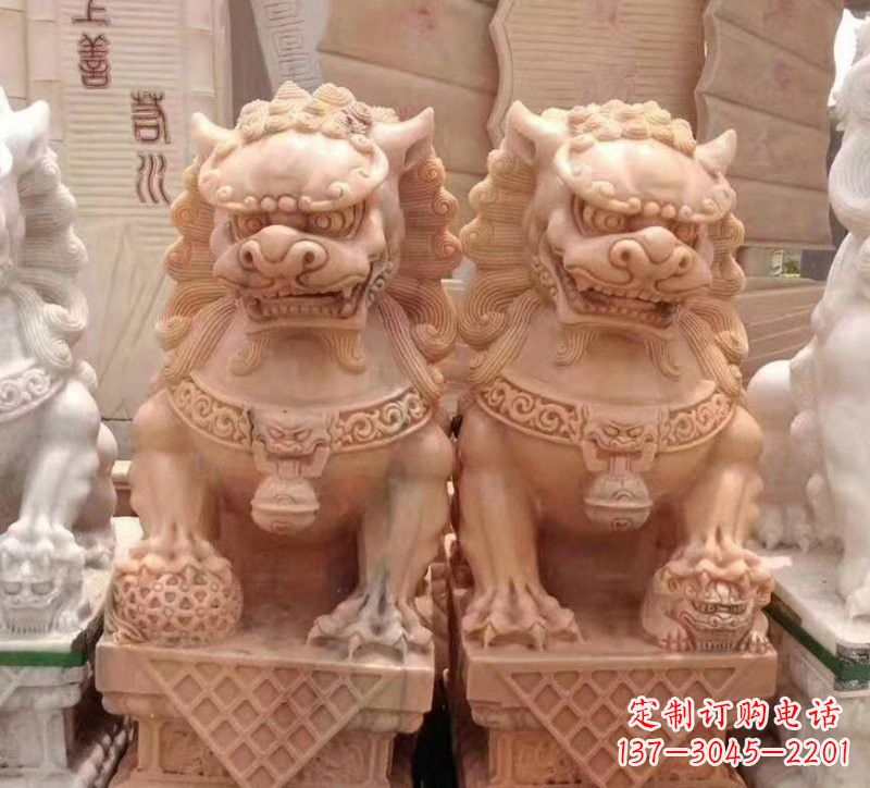 常州晚霞红石雕狮子