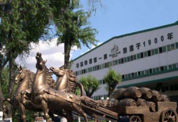 常州追求完美，华丽马车铜雕塑