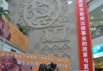常州令人惊叹的小女孩景观铜雕