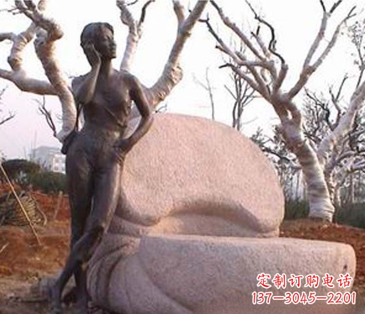 常州现代女人打电话铜雕