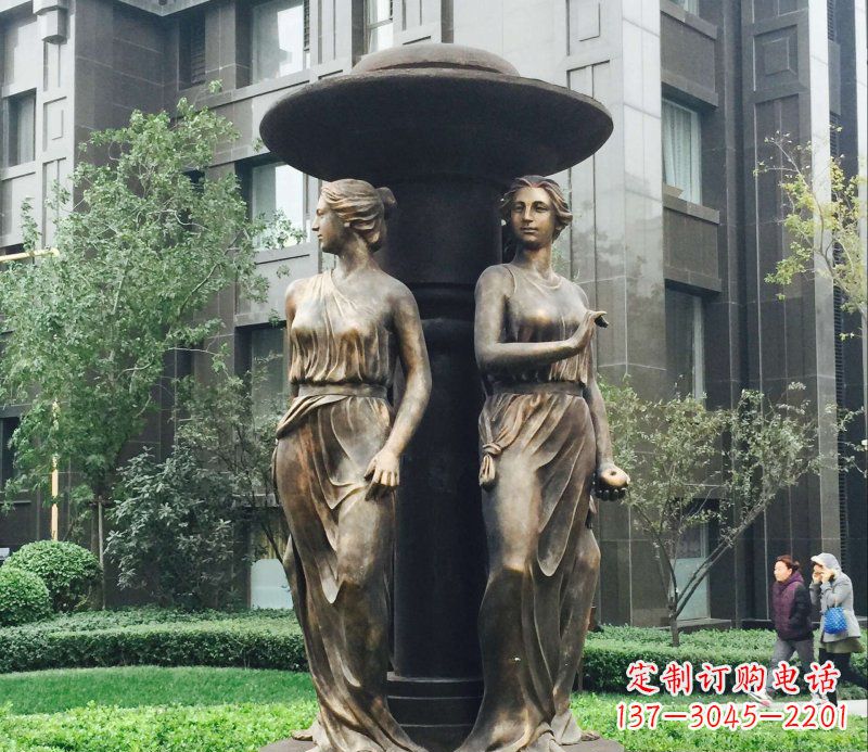 常州小区西方女人人物铜雕