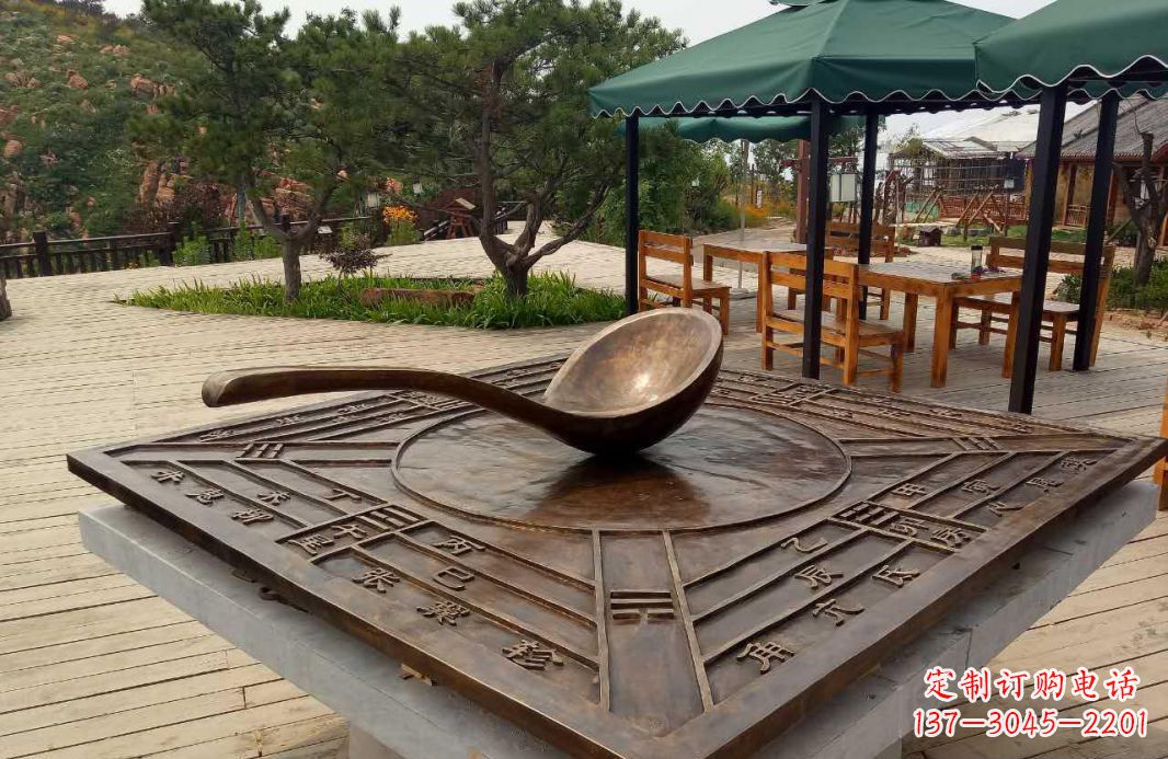 常州校园古代司南铜雕