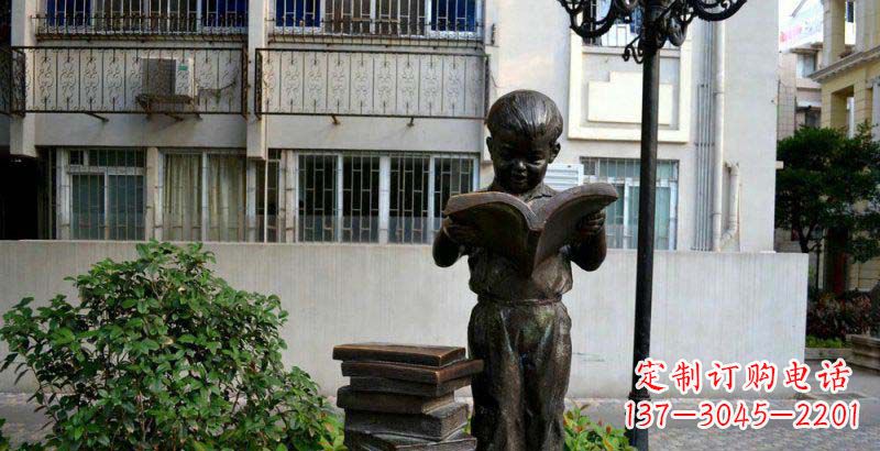 常州校园念书的小男孩景观铜雕