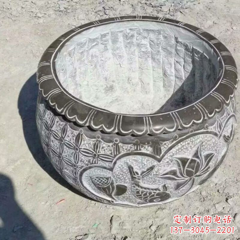 常州园林莲花鱼纹石雕水缸