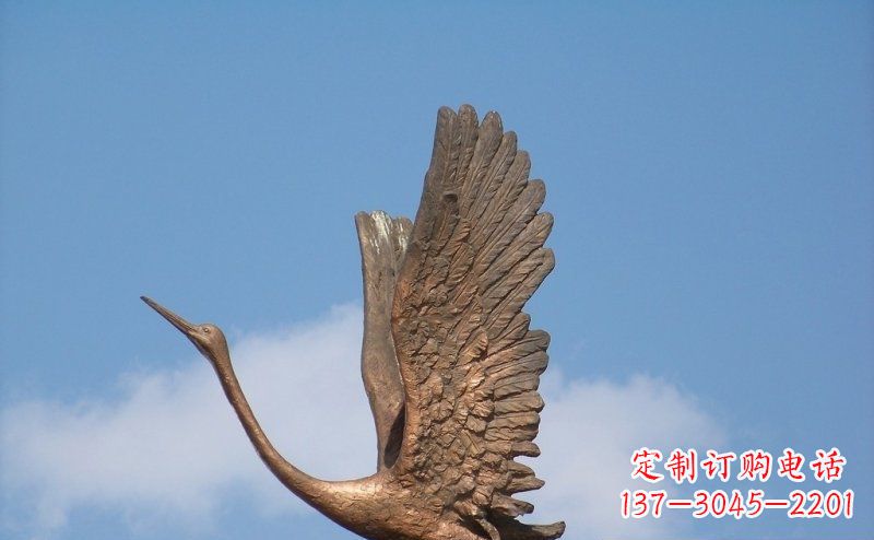 常州展翅高飞的仙鹤动物铜雕