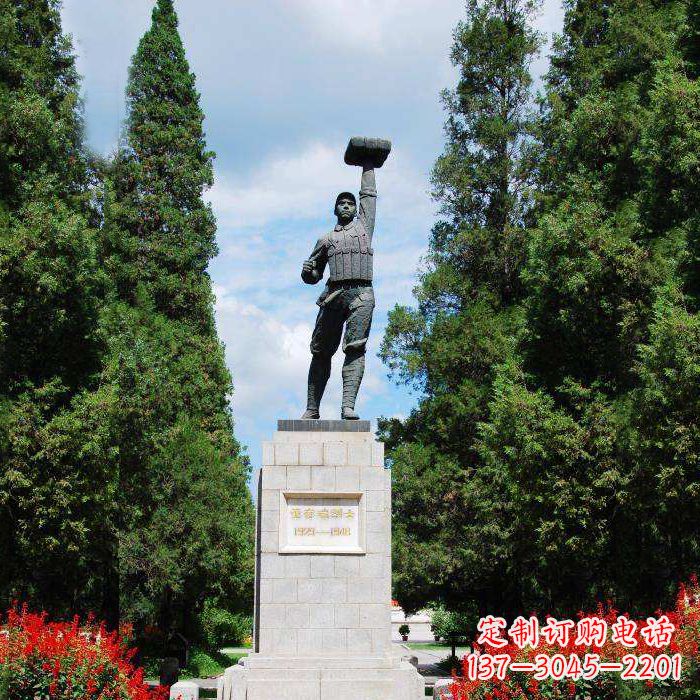 常州战斗英雄董存瑞雕塑-景区园林英雄人物景观雕塑