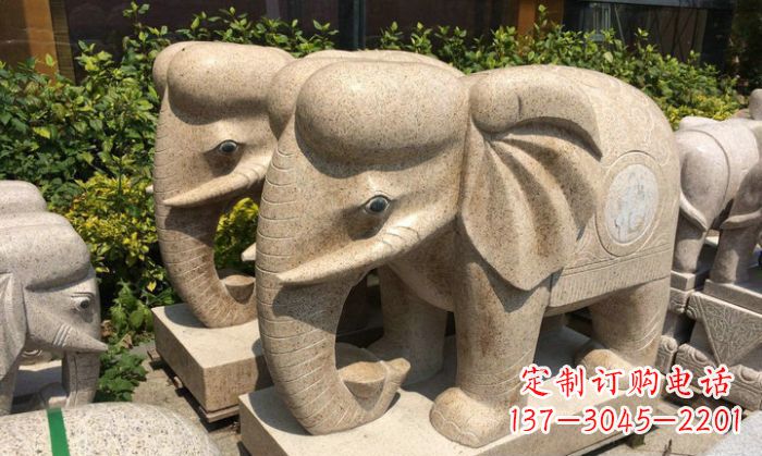 常州招财进宝砂岩大象石雕
