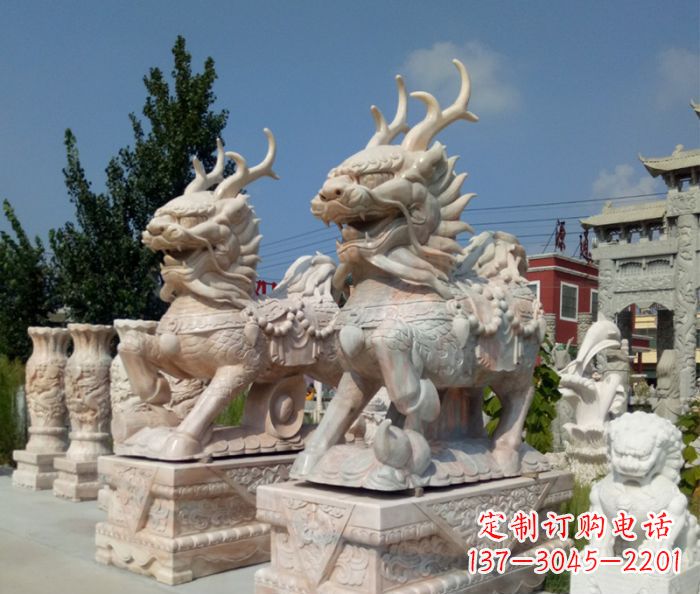 常州招财神兽晚霞红石雕麒麟