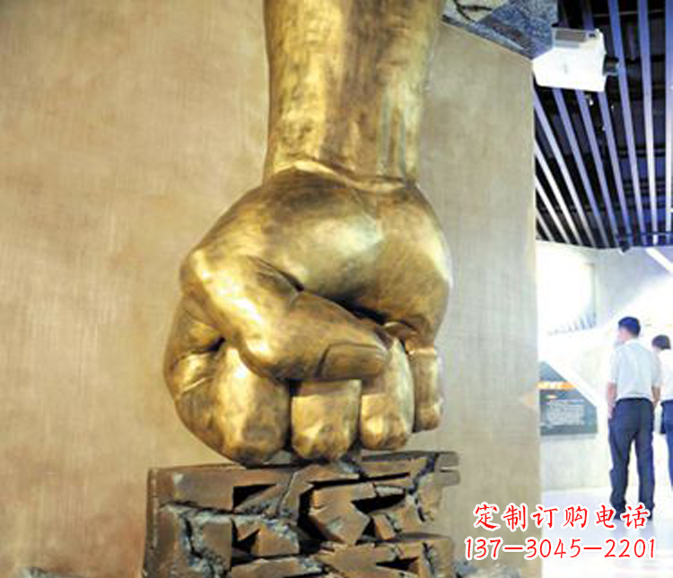 常州反腐廉政文化拳头雕塑