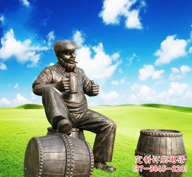 常州坐酒桶喝啤酒的西方人物铜雕