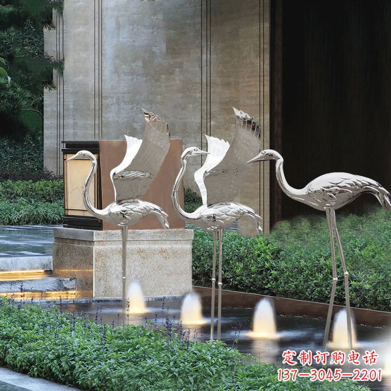 常州鹤雕塑-公园不锈钢镜面喷泉中的鹤雕塑